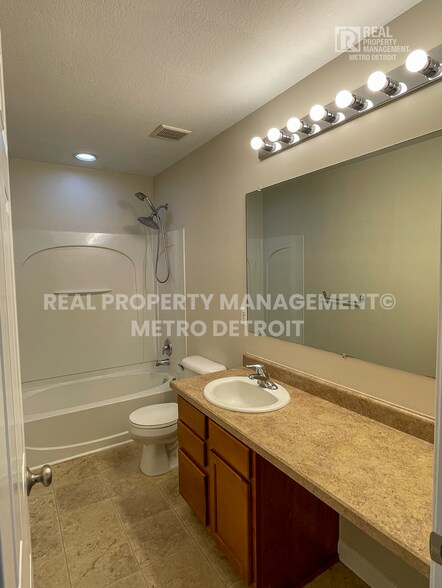 Building Photo - 17699 Windflower Dr