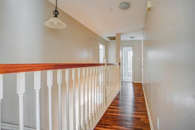 Building Photo - 21519 San Marino Dr