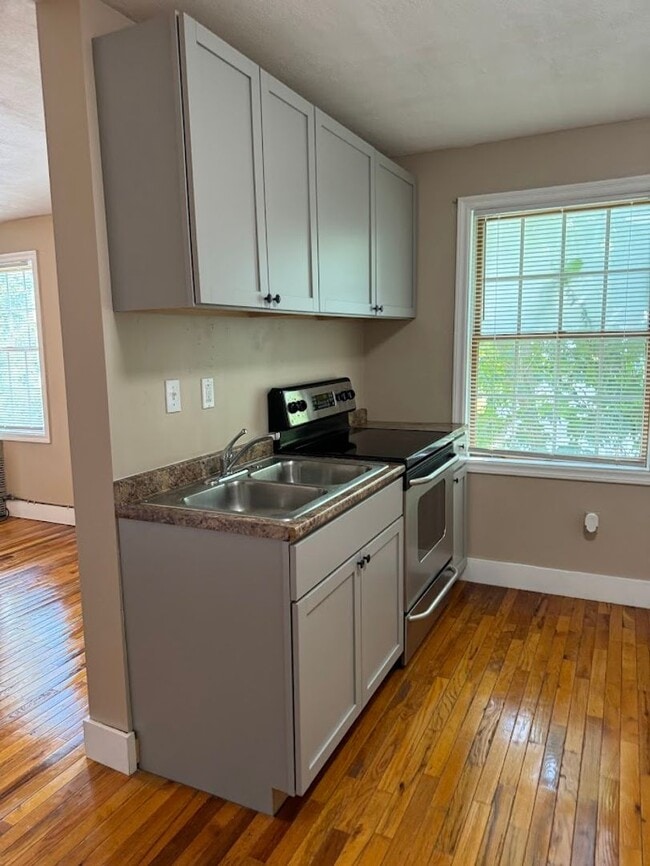 Building Photo - Portsmouth 1 bedroom