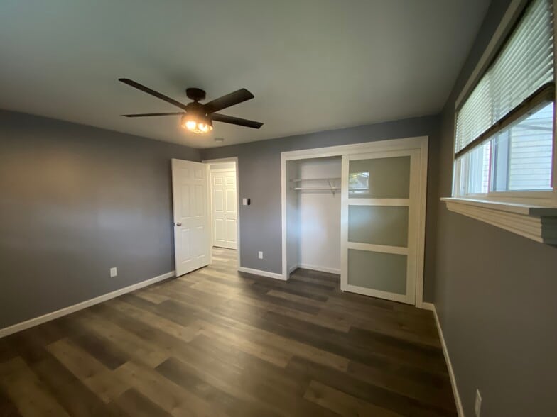 Master bedroom - 103 Onyx St