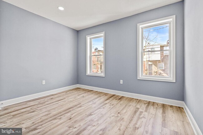 Building Photo - 818 N Rose St
