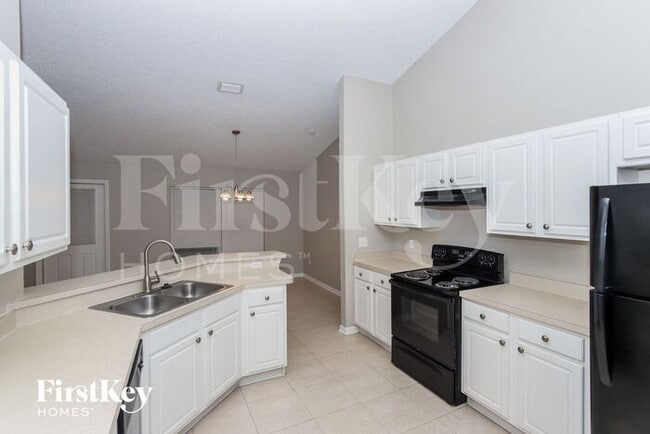Building Photo - 2655 San Filippo Dr SE