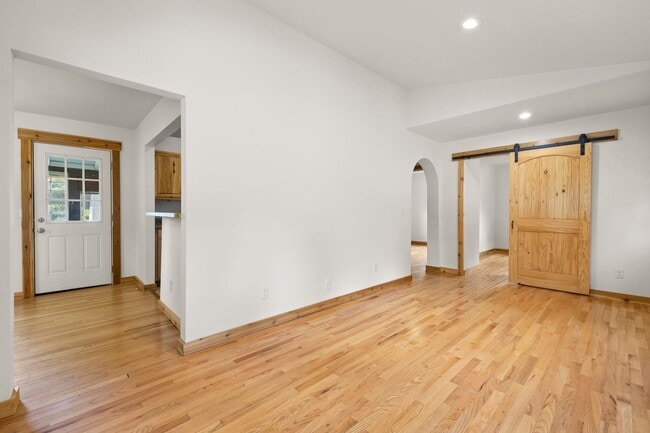 Building Photo - Unique 2-Bedroom, 1-Bathroom with Loft Spa...