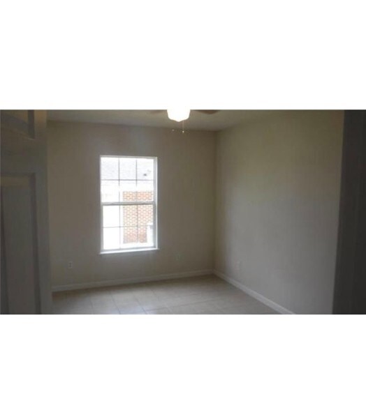 Building Photo - 4700 Bonita Dr