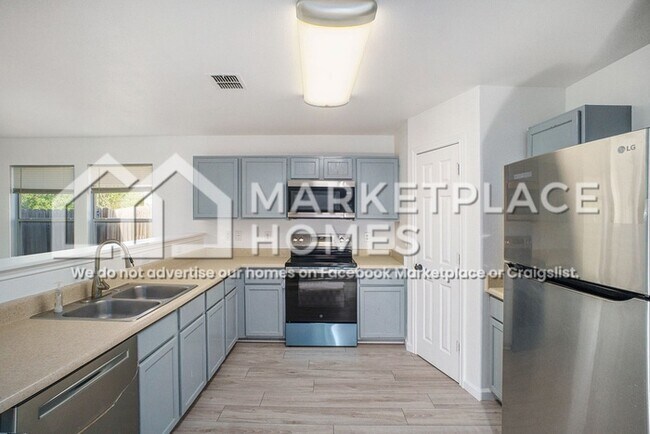 Building Photo - 9734 Ceremony Cove