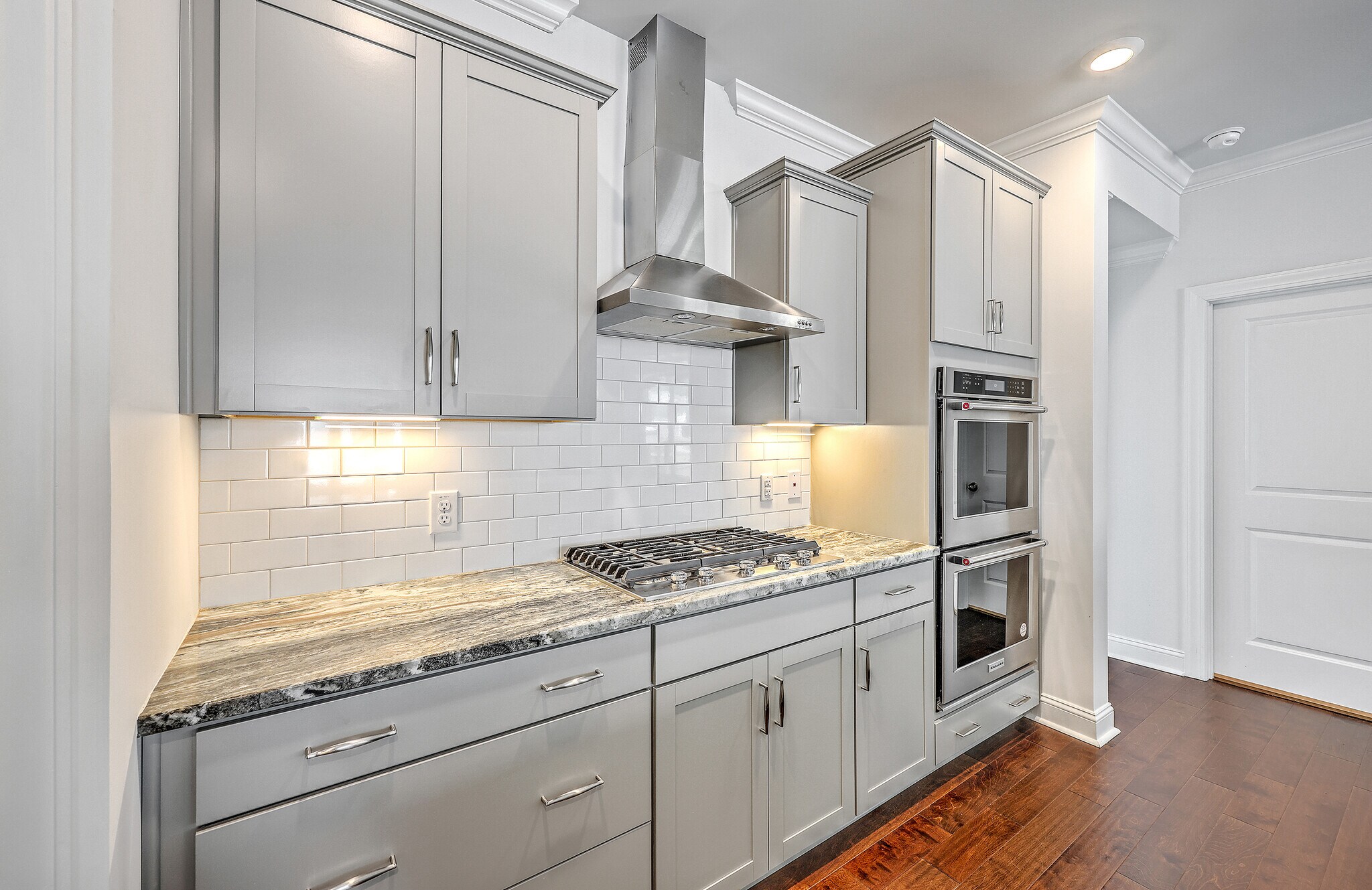 Building Photo - 316 Long Pier St