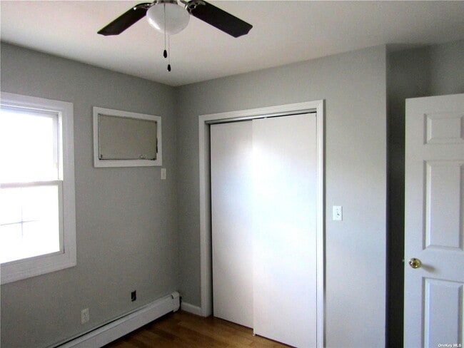 Building Photo - 93-15 240th St