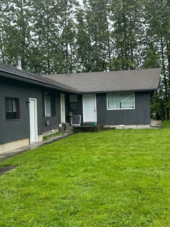 Building Photo - 309/311 Baker St Duplex