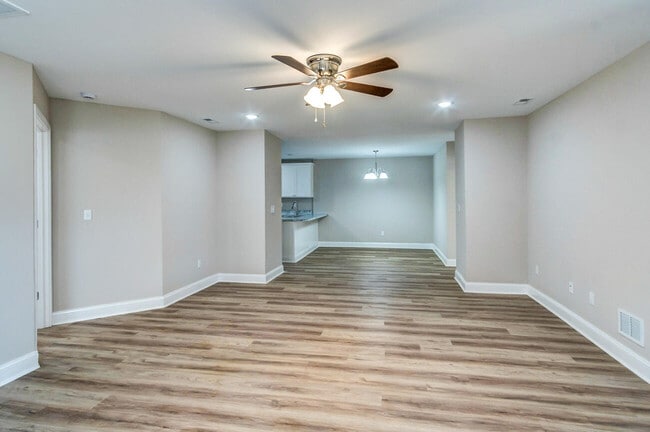 Building Photo - 102 Legacy Dr