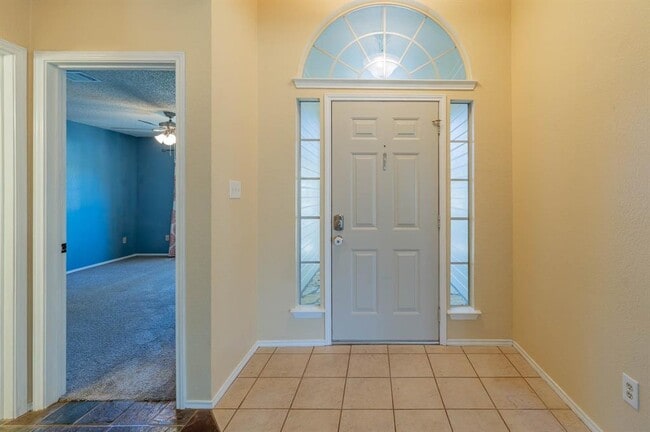 Building Photo - 10413 Hess Dr