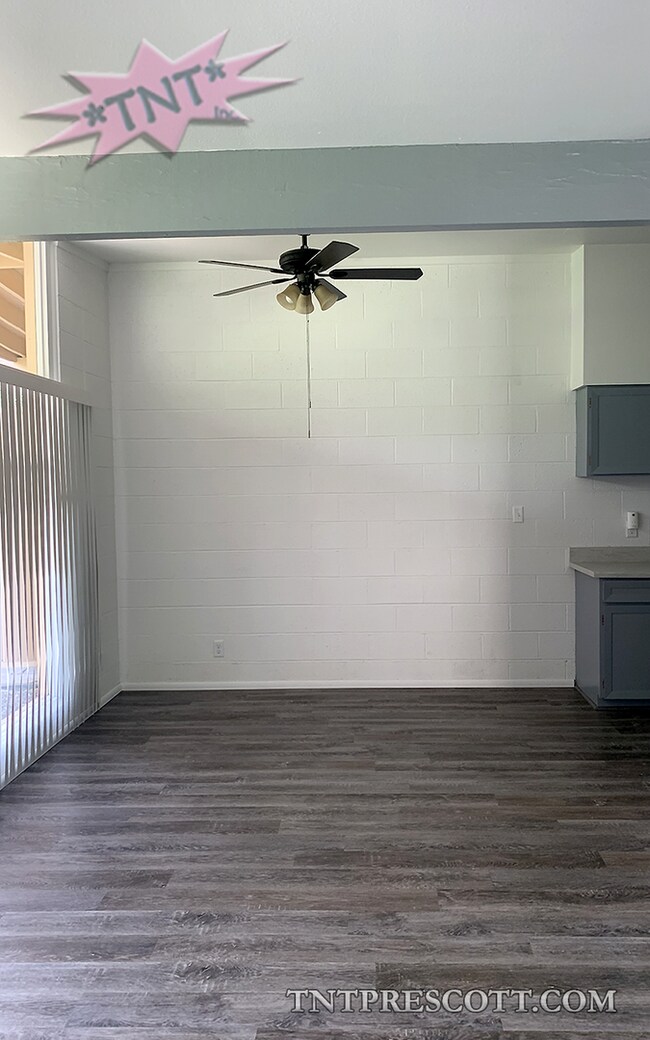 Building Photo - 336 Country Club Cir