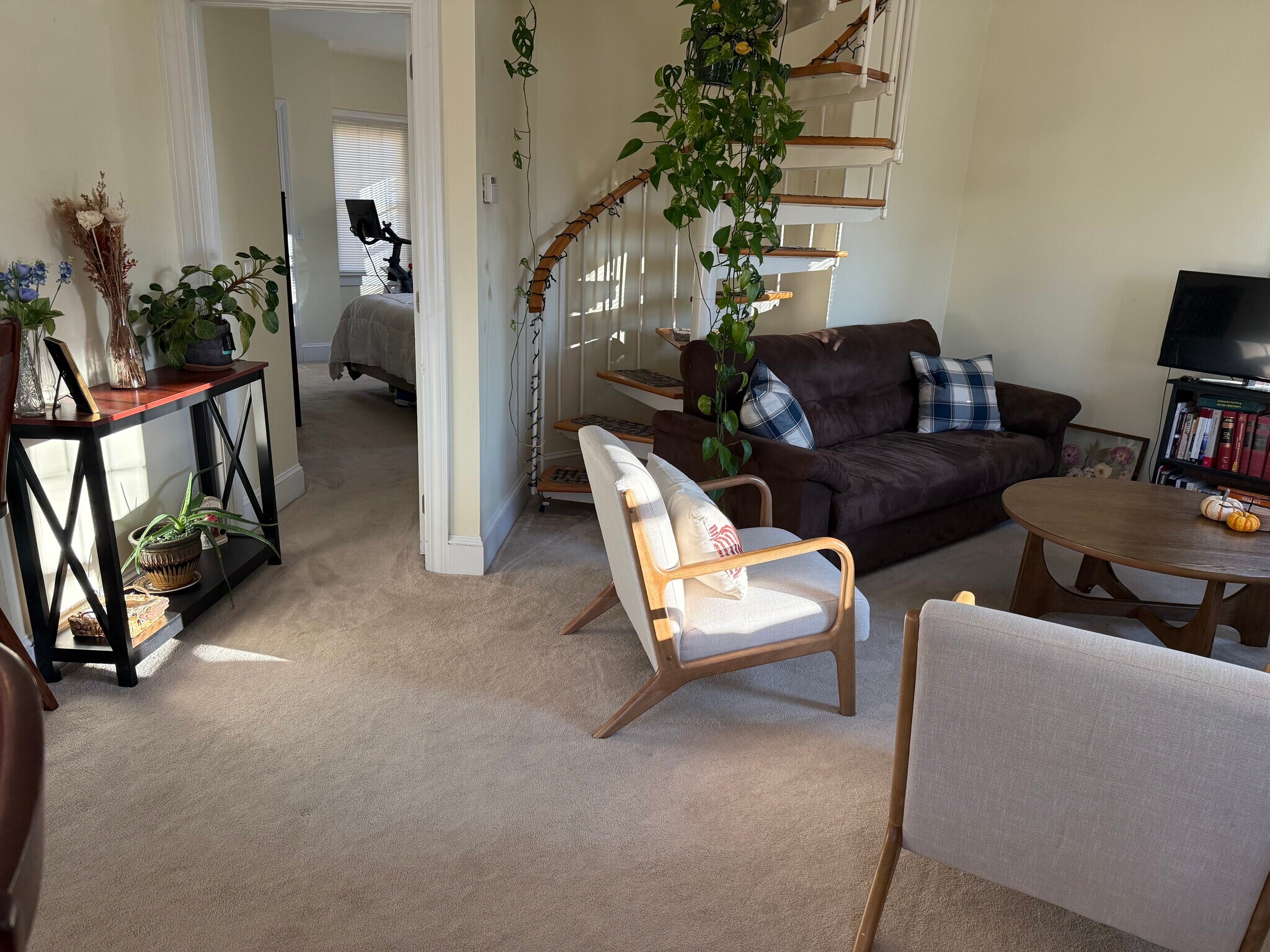 Building Photo - 51 N Main St