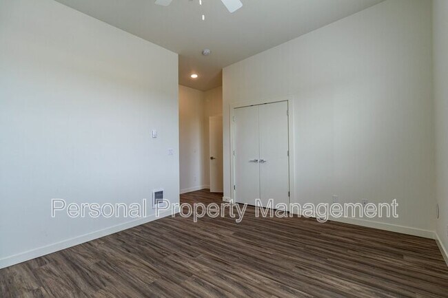 Building Photo - 1111 W Fourth Plain Blvd