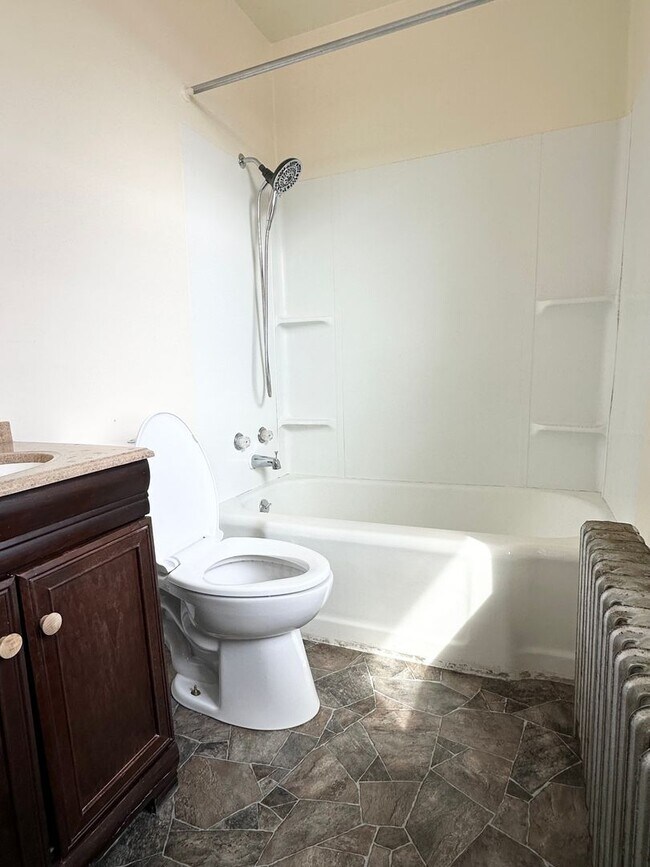 Building Photo - 2016 Marshall St