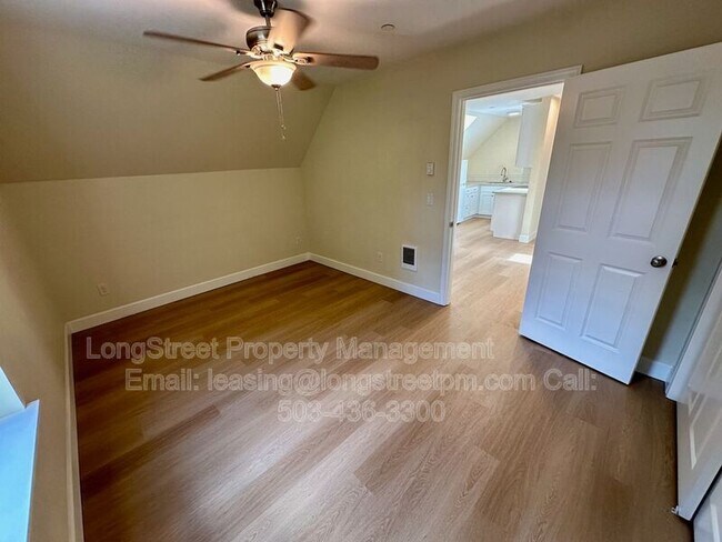 Building Photo - 2625 NE Clackamas St