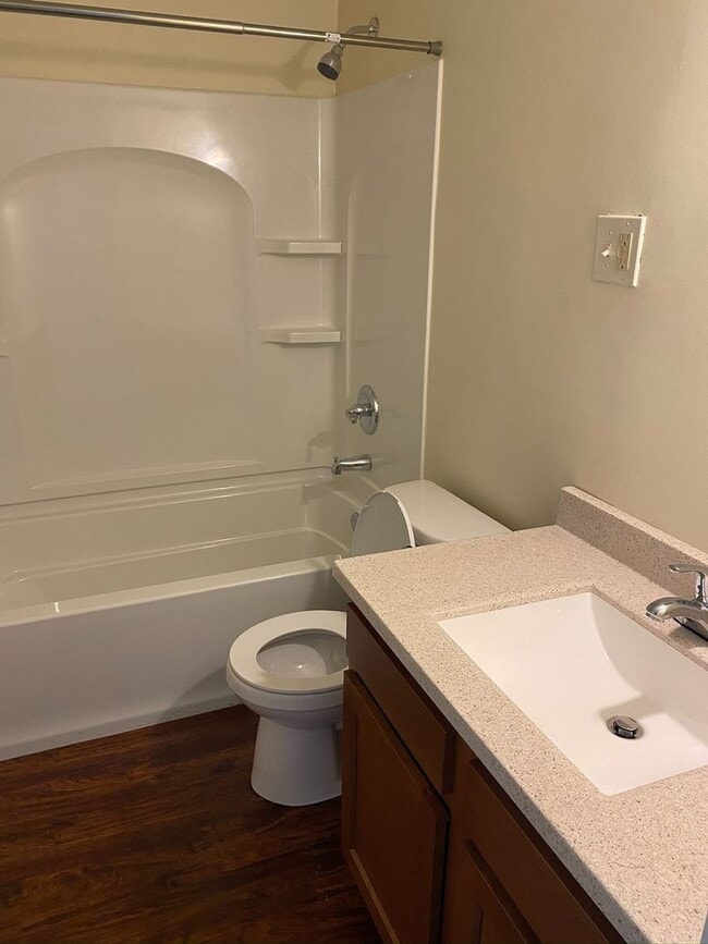 Building Photo - 422 Churchill Rd