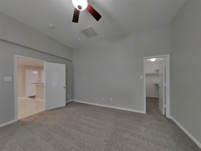 Building Photo - 6726 Misty Dale Dr