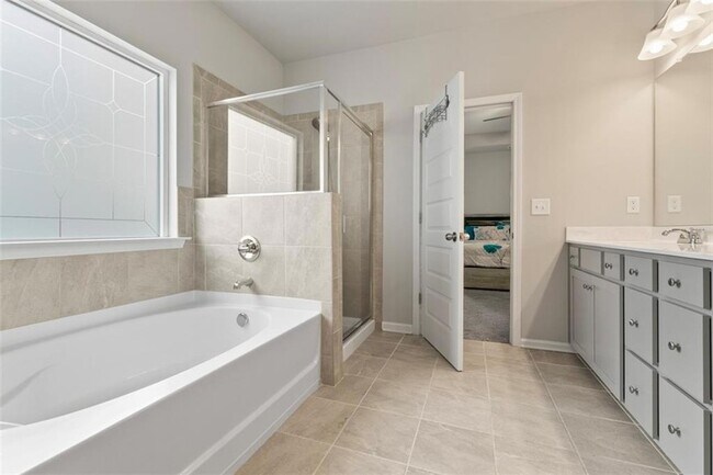 Building Photo - 3531 Meadow Grass Dr