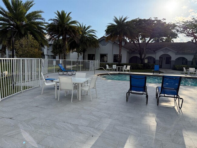 Building Photo - 2600 S University Dr