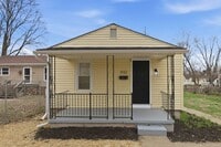 Building Photo - Fully Updated 2-Bed with Modern Finishes