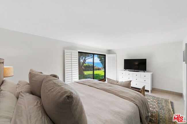 Building Photo - 6801 Seawatch Ln