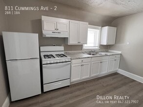 Building Photo - 811 Cummings Ave