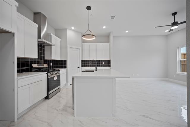 Building Photo - 4424 Fatima Dr