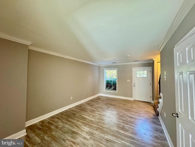 Building Photo - 526 Lancaster Pl