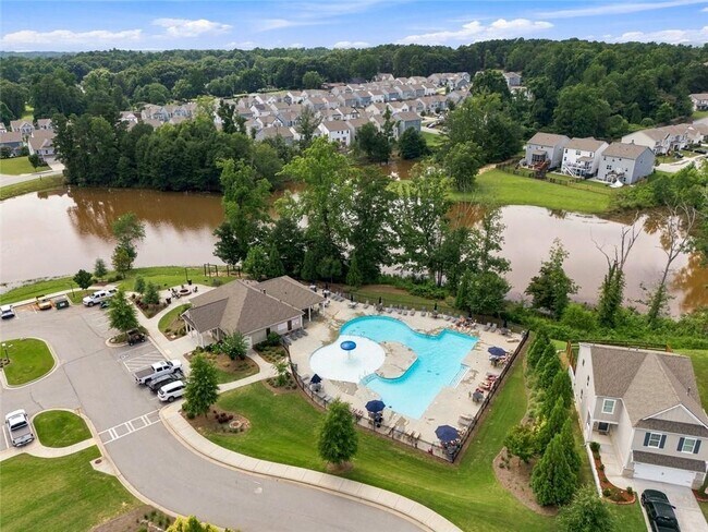 Building Photo - 6000 Screech Owl Dr
