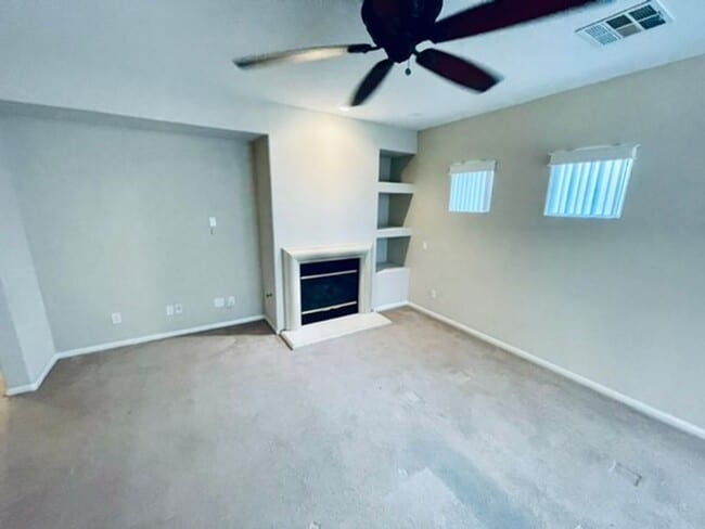 Building Photo - Newly Updated Single-Story in Southern Highlands