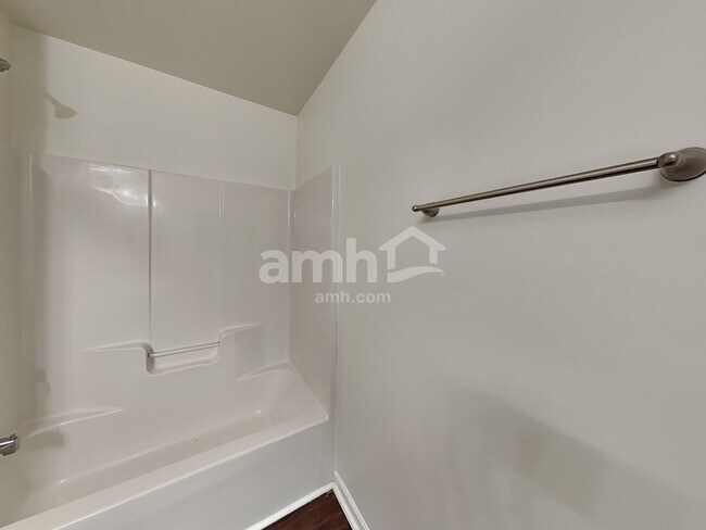 Building Photo - 3007 Linstead Dr