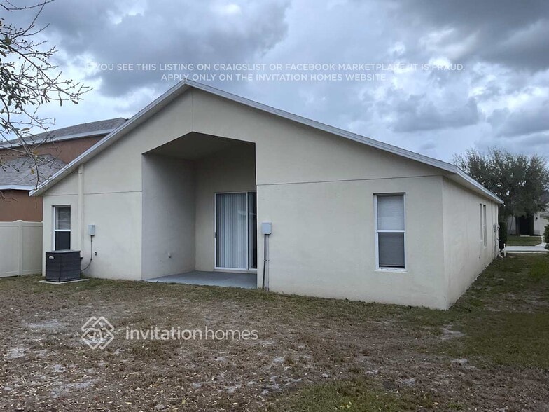 Building Photo - 8013 Alamosa Wood Ave