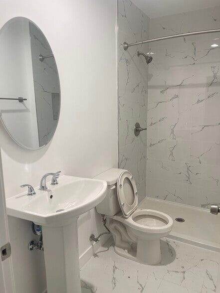 Building Photo - 314 S 8th St