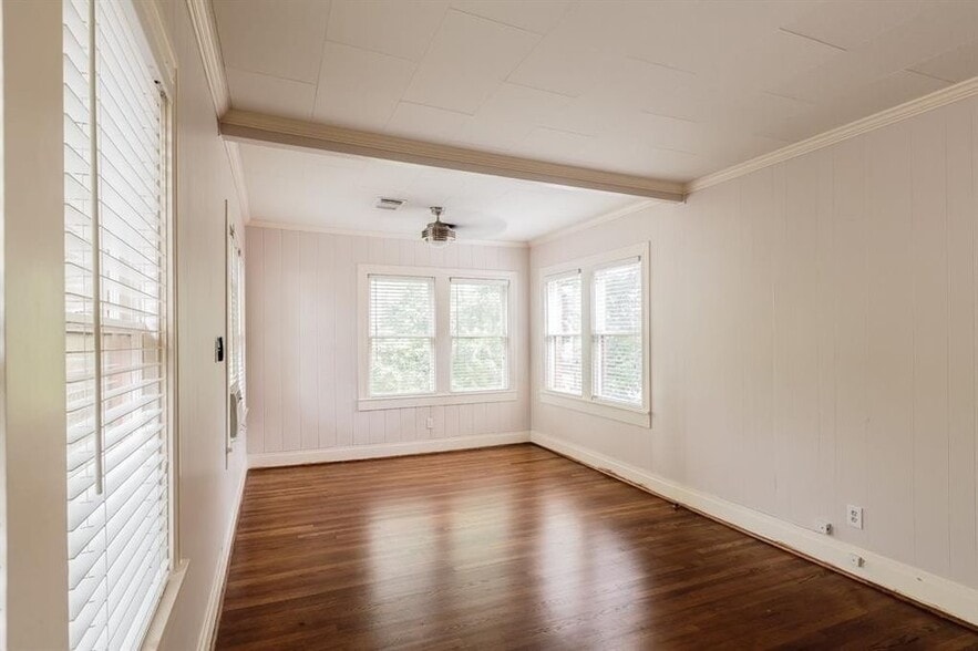 bedroom - 1212 Milford St