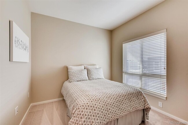 Building Photo - LOCATION LOCATION!! Newly constructed town...