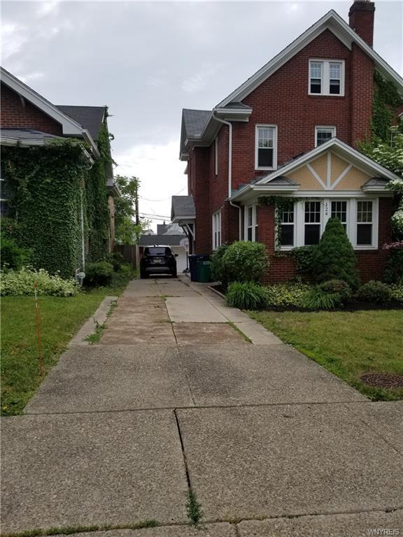 124 Niagara Falls Blvd 124 Niagara Falls Blvd Buffalo NY 14214