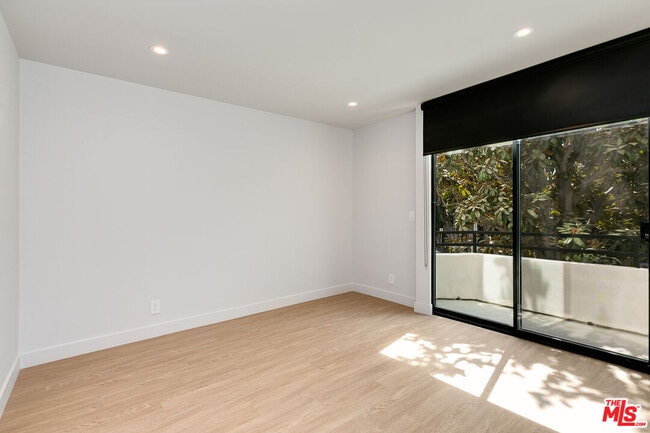 Building Photo - 3602 Dunn Dr