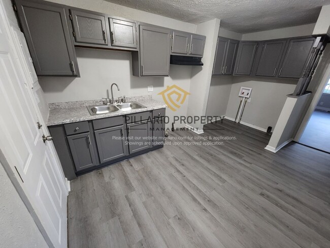 Building Photo - Newly Renovated, 2 Bedroom, 1 Bathroom Hom...