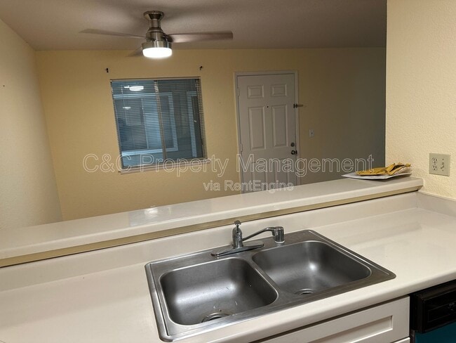 Building Photo - 1019 Dornajo Way