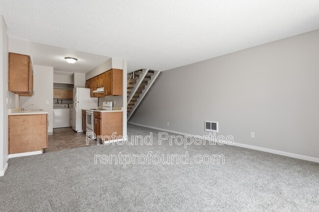 Building Photo - 6030 SW 130th Ave