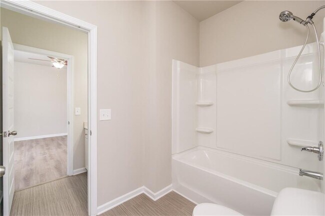 Building Photo - 67 Summer House Ct