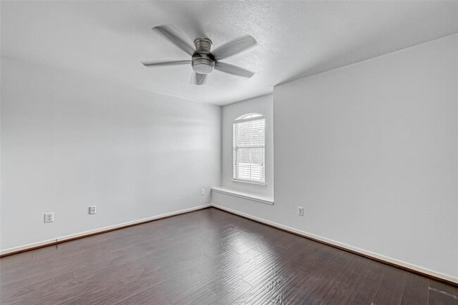 Building Photo - 14802 Dorray Ln