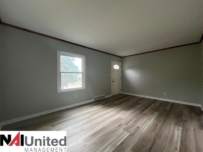 Building Photo - 2523 S St Aubin St