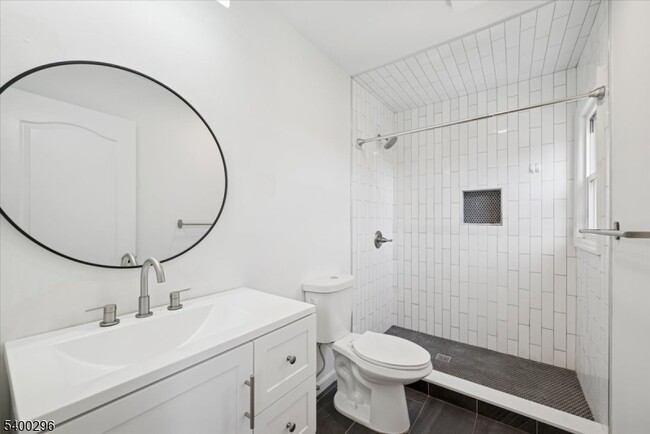 Building Photo - 272 Mt Kemble Ave