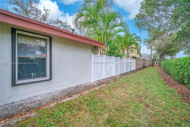 Building Photo - 66 Forest Cir