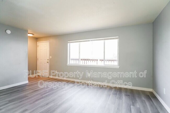 Building Photo - 12247 SE Steele St