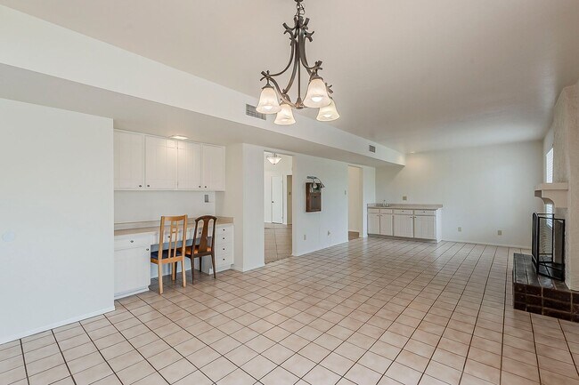 Building Photo - 85254! Four Beds with POOL!