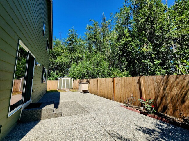 Building Photo - Prime Amber Skyline Home for Lease: Comfort and Convenience Await