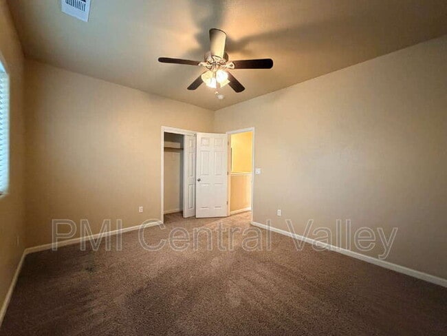 Building Photo - 584 Granada Court