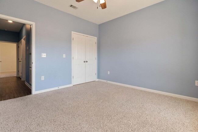 Building Photo - 303 Merlin Ct